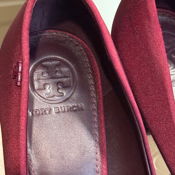 Tory Burch Burgundy Velvet Pointed-Toe Bow Heels - Picture 2 of 8